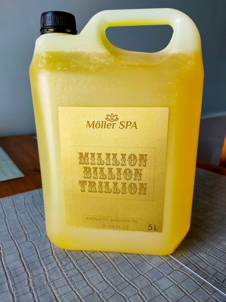 Möller SPA parfumuota dušo želė ONE MILLION BILLION TRILLION 5l.