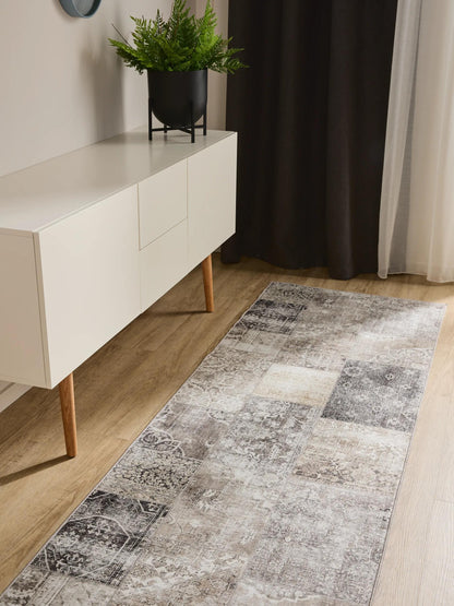 George pilkos spalvos pailgas kvadrato raštais 80x240 cm