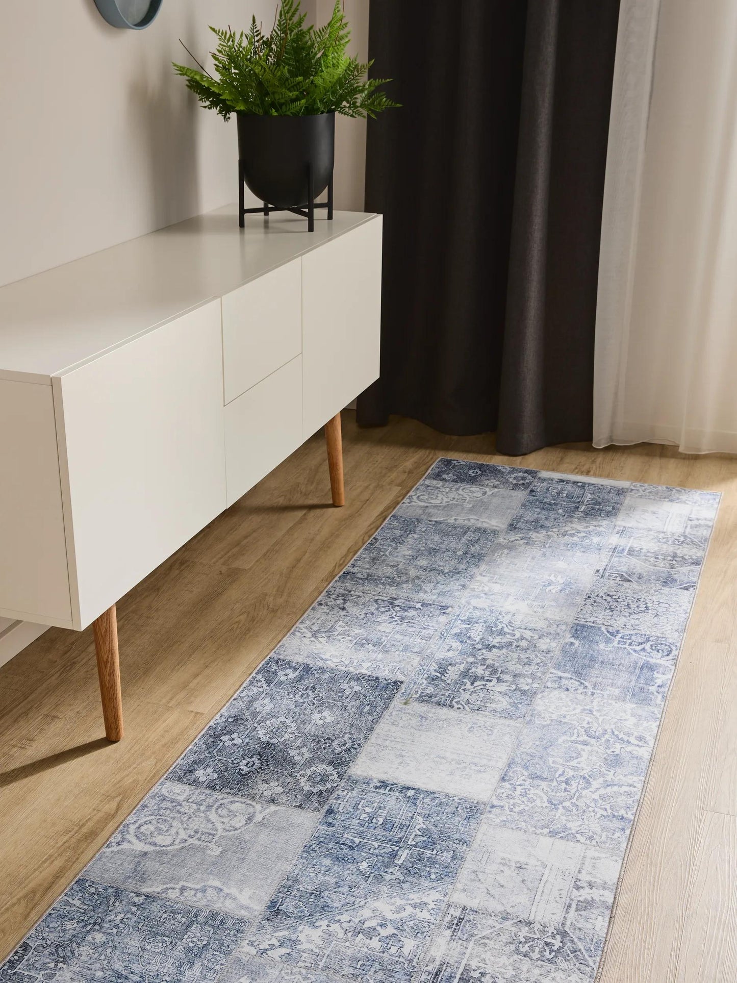 George mėlynos spalvos pailgas kvadrato raštais 80x240 cm