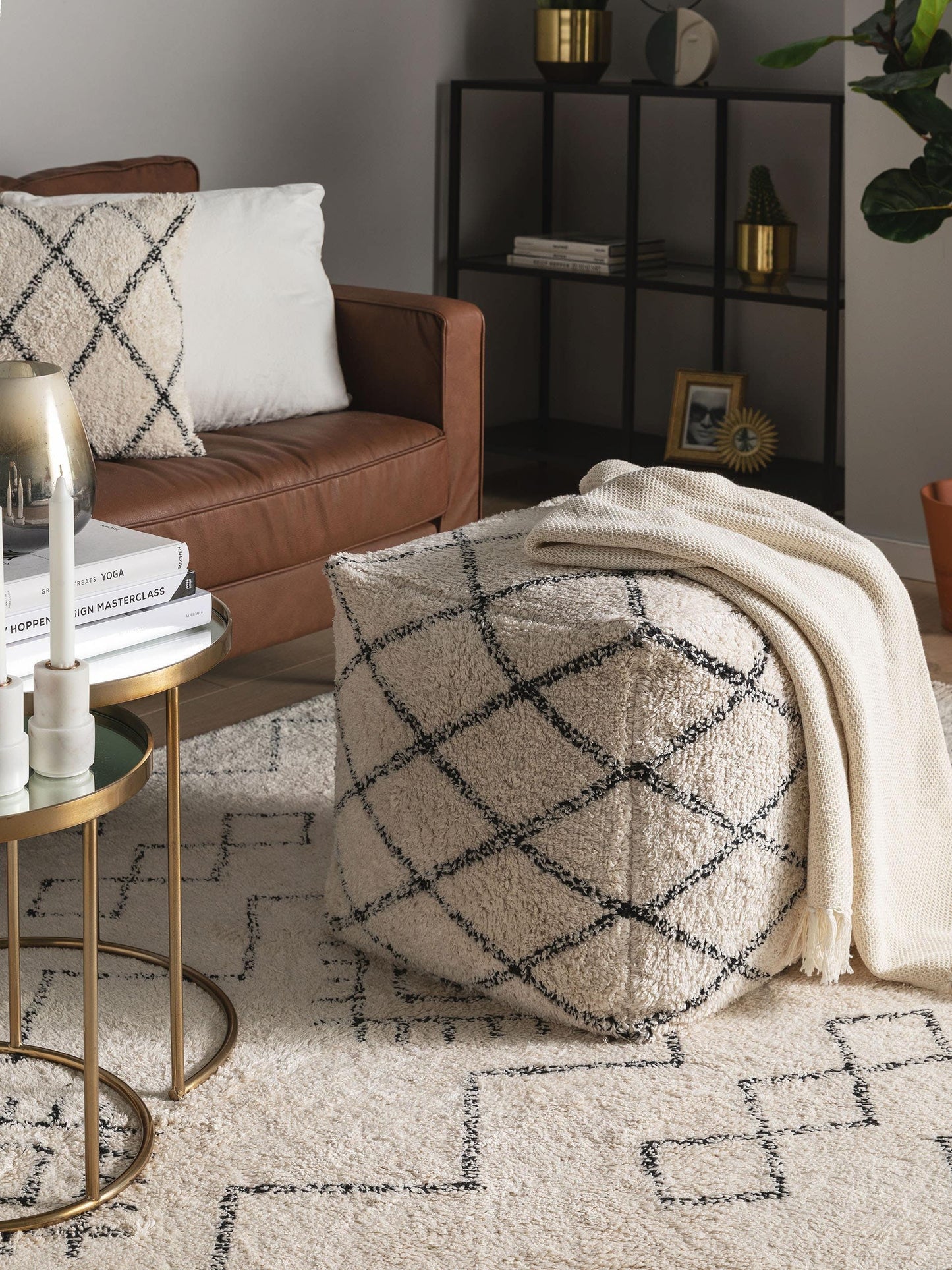 Vaikiškas pufas vaikų kambariui su raštais 