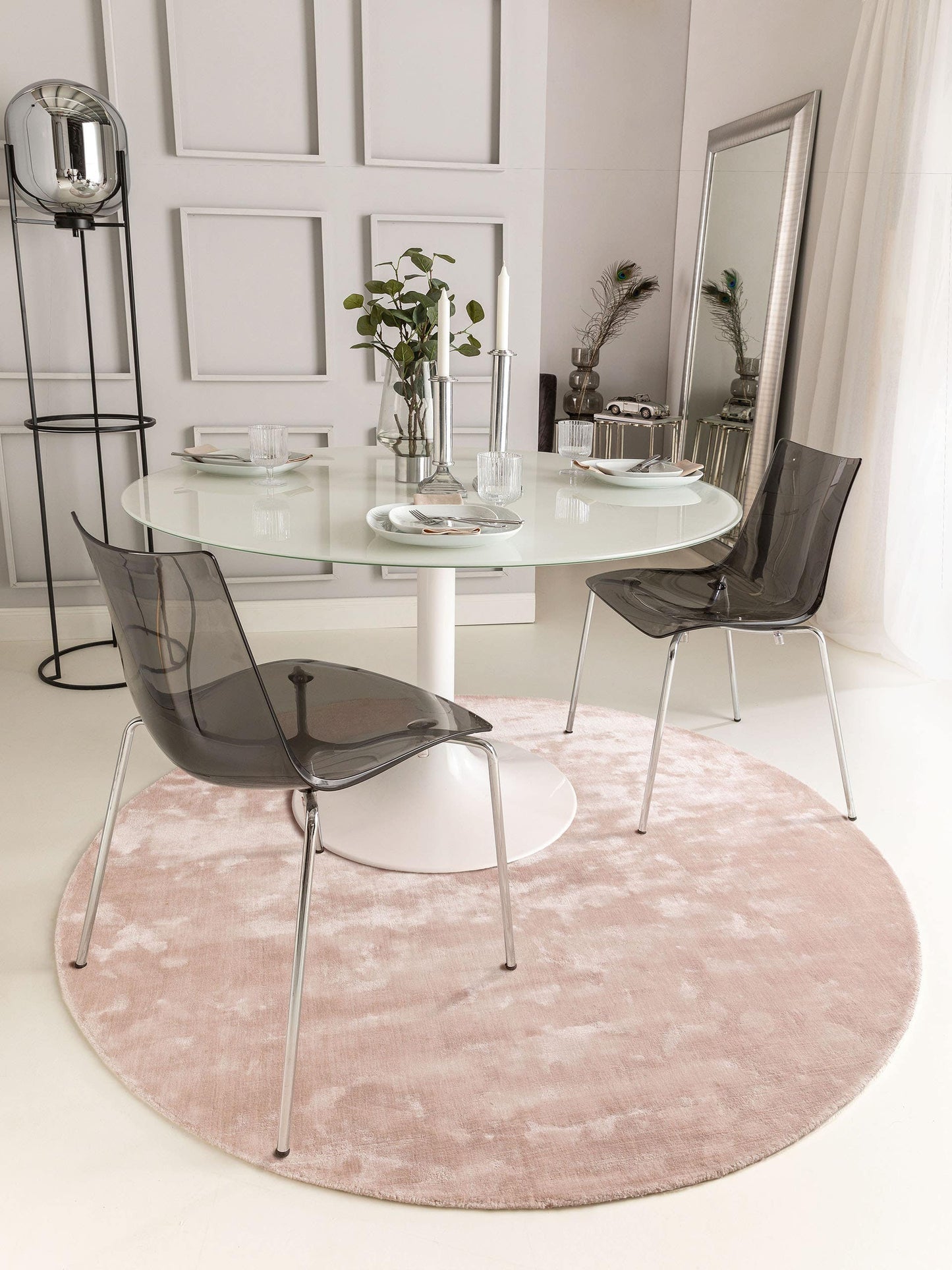 Nela Apvalus Viskozinis Kilimas DS12